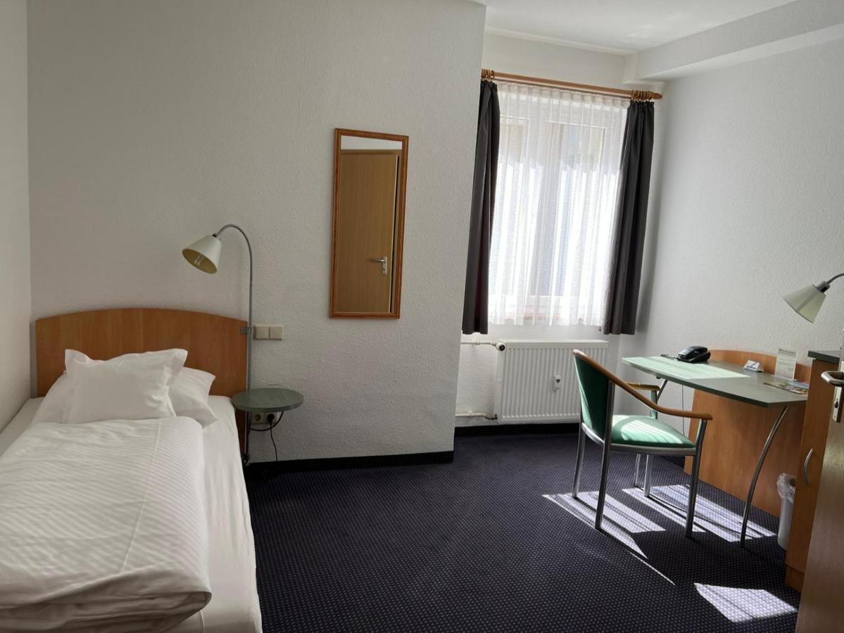 Hotel Baeren Филлинген-Швеннинген Номер фото